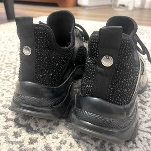 Women’s Steve Madden studded maxima sneakers size 9